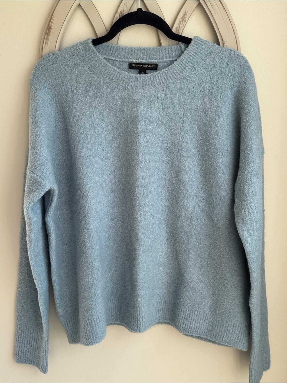 Banana Republic light blue Bouclé Knit Crewneck Wool Blend Cozy Sweater med. NWT